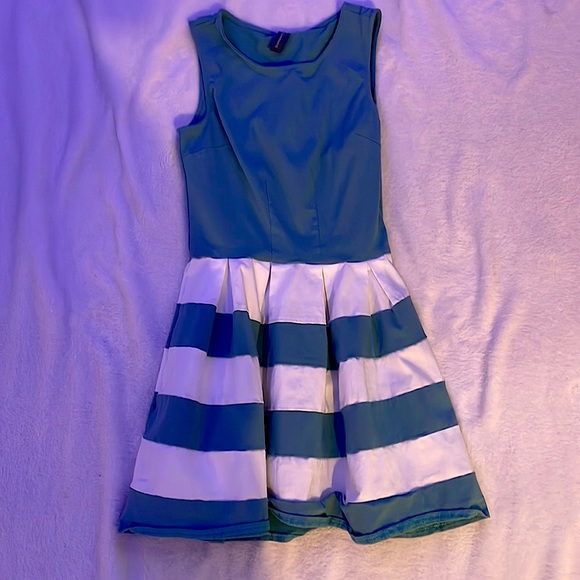 Kids dress casual good for church! Size 10 good for dress up - Picture 1 of 2